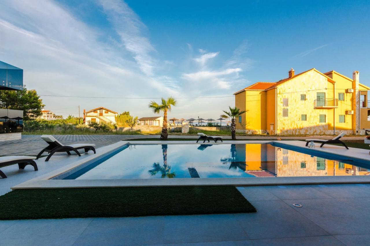 Resort Mirakul Vir Exterior foto